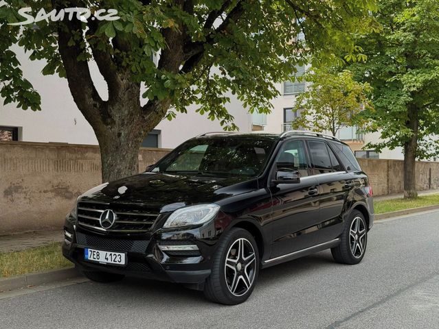 Mercedes Třída M
